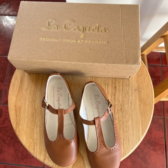 La Coqueta Other - La Coqueta Tan T Bar Flats